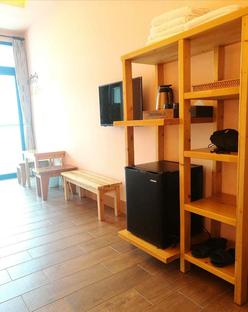Love Ocean & Happy Bay Homestay Donggang Exterior photo