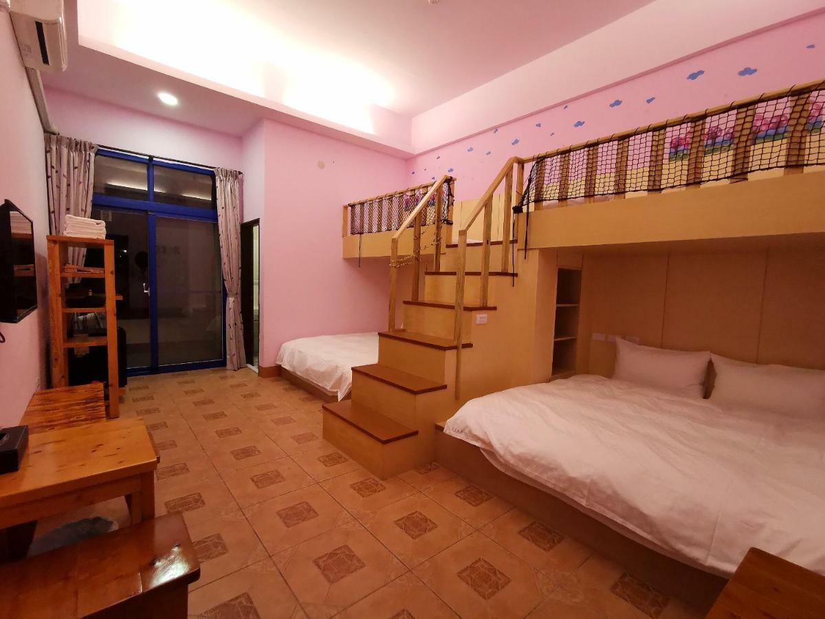 Love Ocean & Happy Bay Homestay Donggang Exterior photo